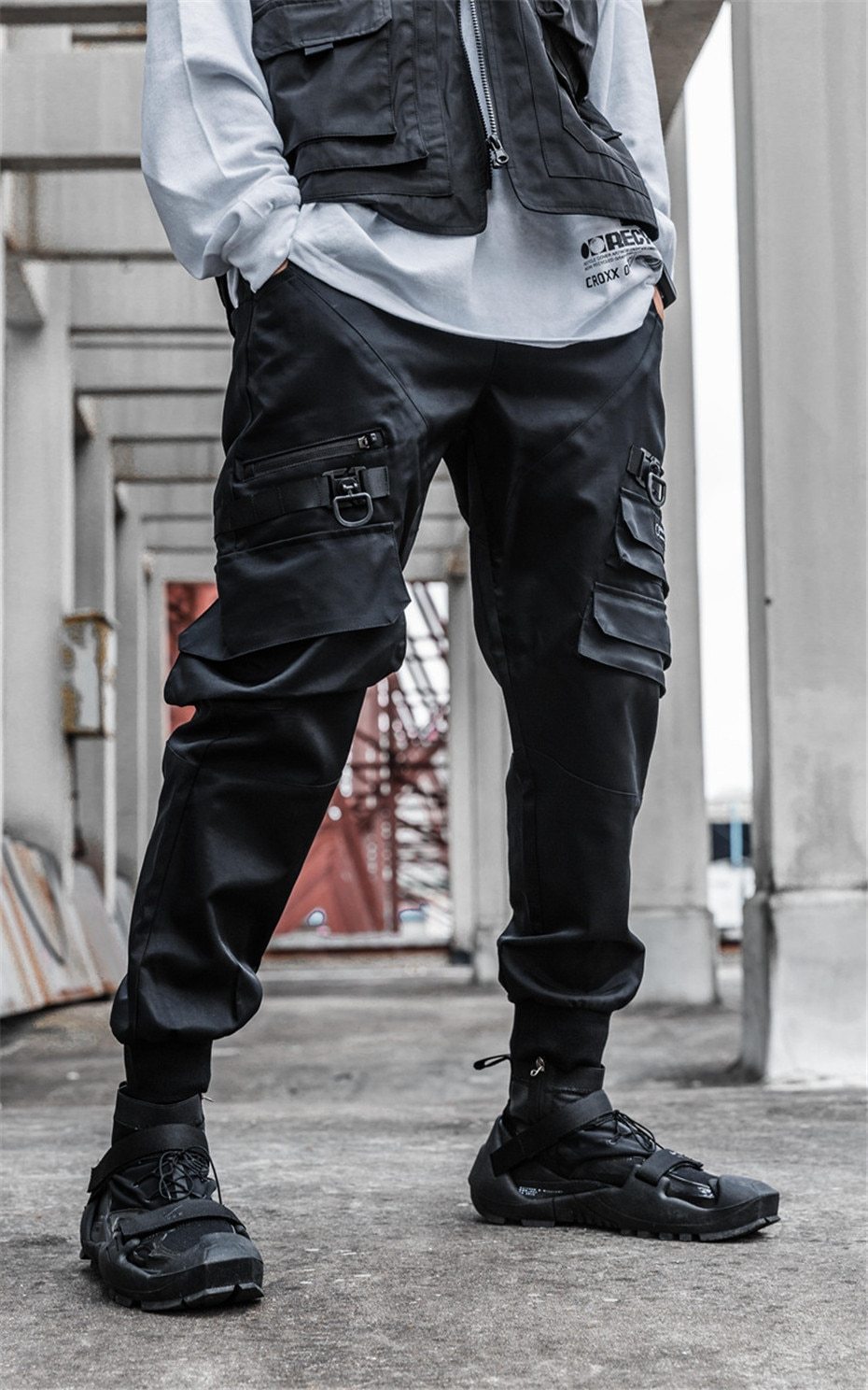Black Designer Cargo Sweatpants  Black sweatpants, Street wear